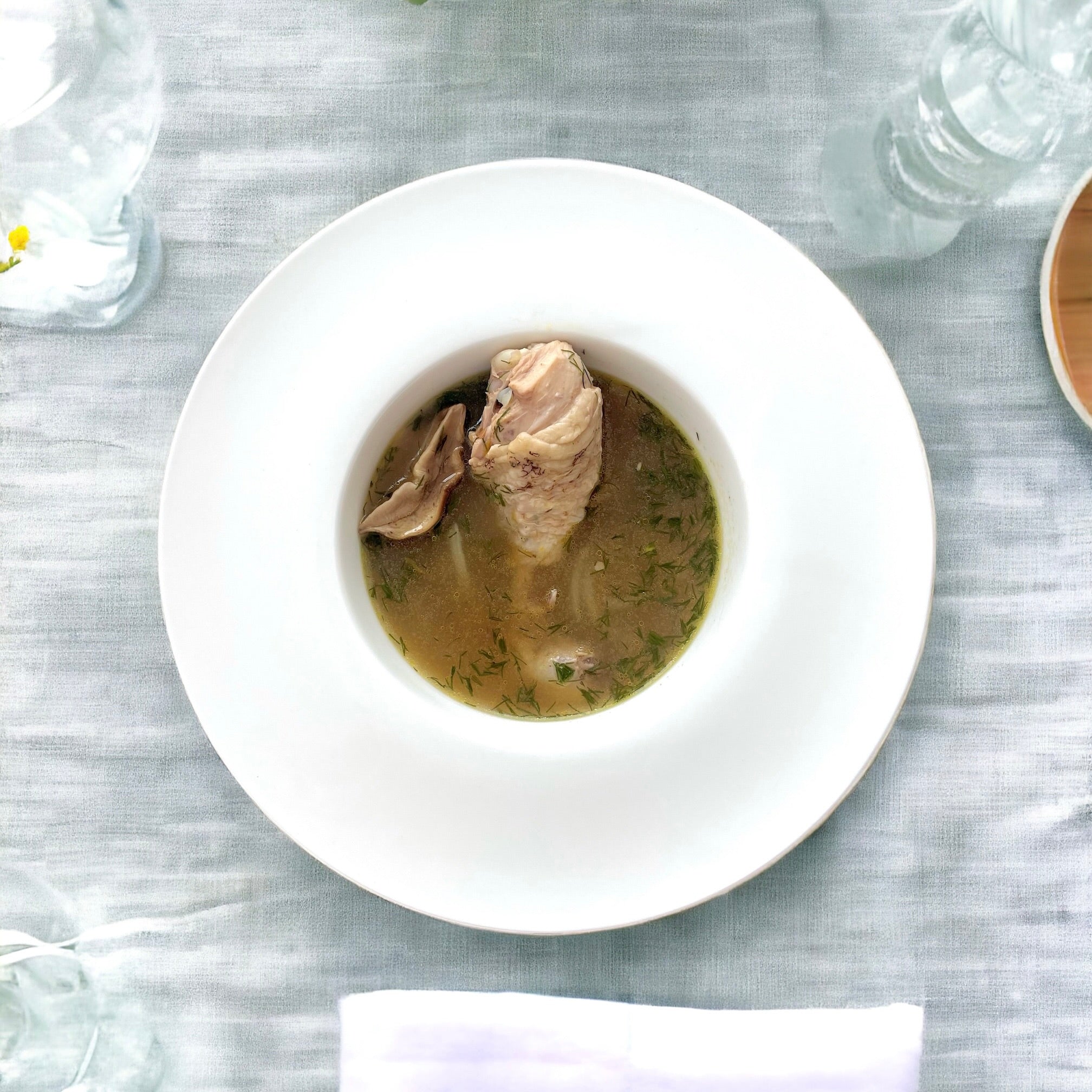 Sopa de pollo con trigo sarraceno y setas